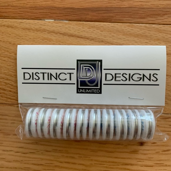 gender reveal pins - Picture 1 of 3